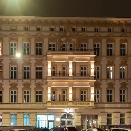 Kamienica Centrum Nr 4 *