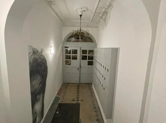 Kamienica Centrum Nr 4 *